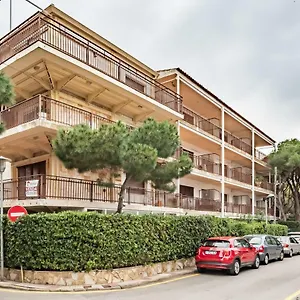 carle-magne-apartments.topcostabravahotels.com/