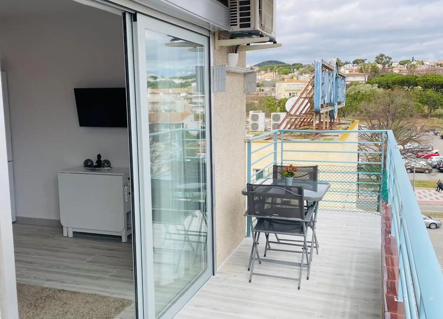Apartamento Con Piscina Y Balcon Recien Reformado